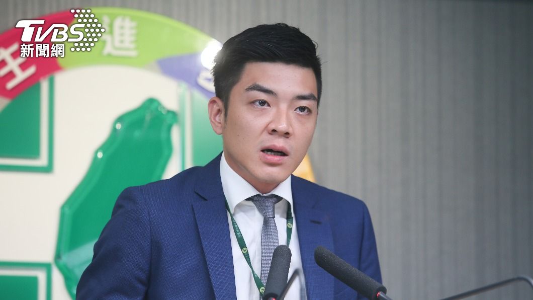 民進黨青年6人潑漆警政署 二審逆轉無罪確定