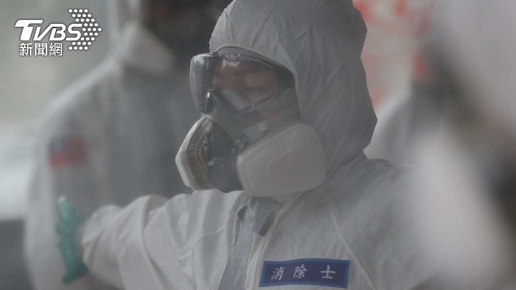 疫情延燒，化學兵先前展開清消作業。（圖／中央社）