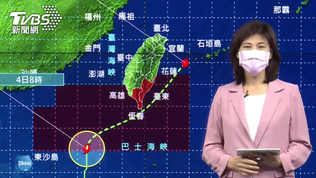 伍婉華說明天氣狀況。(圖/TVBS)