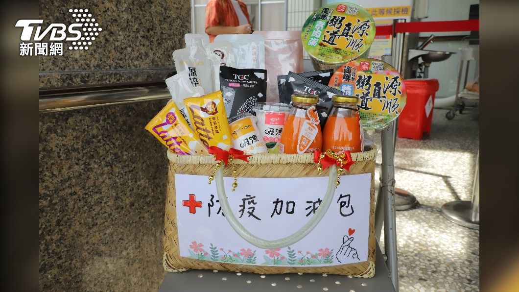 雲林縣府致贈防疫加油包　為第一線醫護打氣