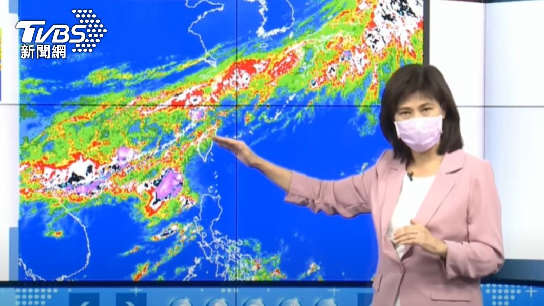 梅雨鋒面衛星雲圖。(圖/中央氣象局)