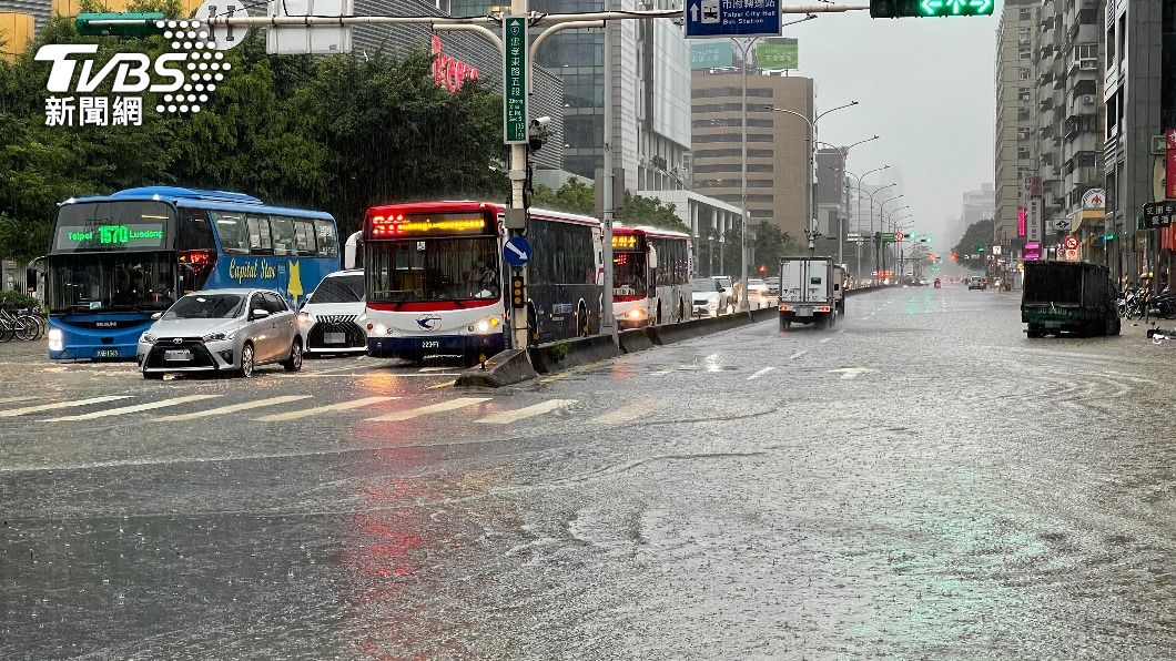 雨彈狂炸!北市5行政區時雨量破百毫米 淹水災情頻傳