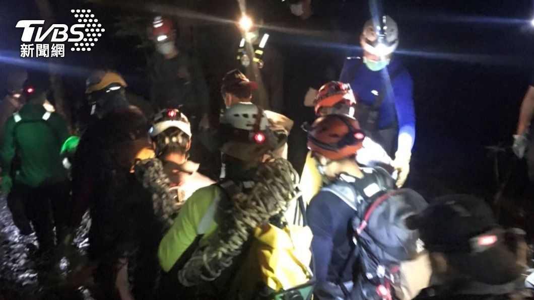 屏東夫妻豪雨天登笠頂山 男子滑落山谷死亡