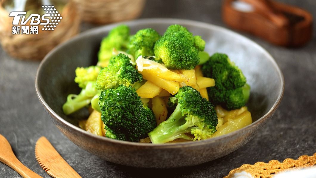 富含維他命K的蔬菜也要適量食用。(圖/shutterstock 達志影像)