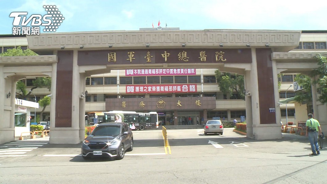 國軍台中總醫院一護理師確診　員警先生採檢陰性