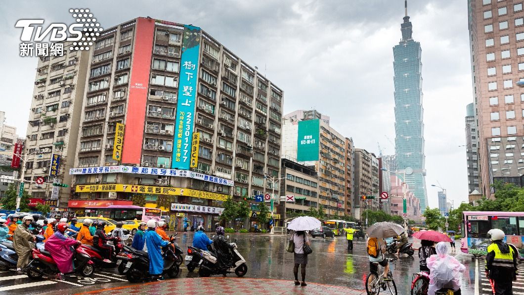 週六白天全台各地都將再度有降雨的機會。(圖/TVBS資料畫面)