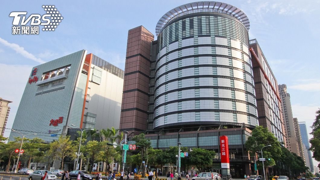 櫃姐染疫!曾接觸彰化確診親人 台中新光三越停業清消