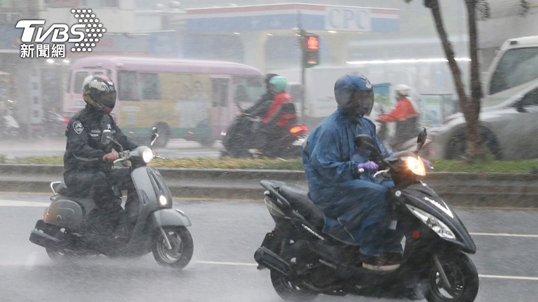 準備防災!10縣市豪大雨特報 本週雨勢最強2天曝