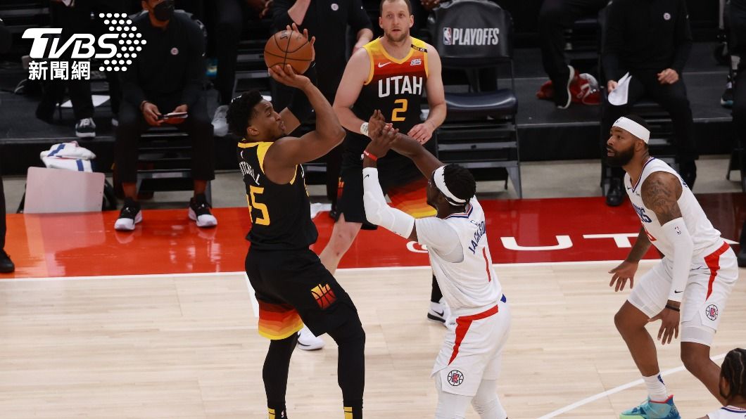 密契爾轟37分 NBA爵士擋住反撲連兩戰擊沉快艇