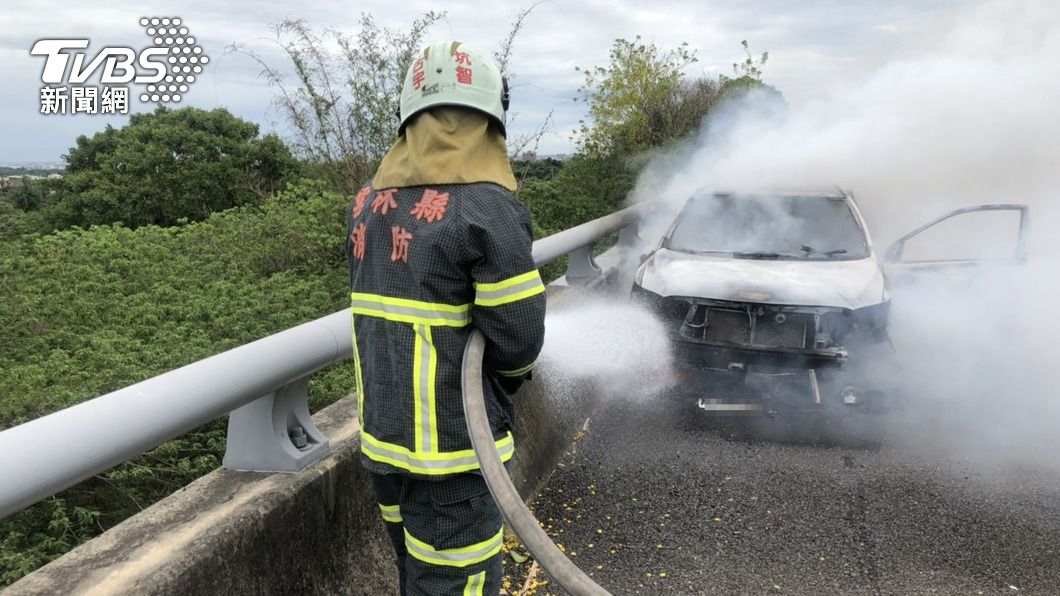 嘉義市警局小隊長火燒車身亡 呼吸道灼傷致命