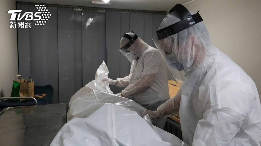 彰化染疫里長伯出院10天口吐白沫亡 兒再見面只剩骨灰