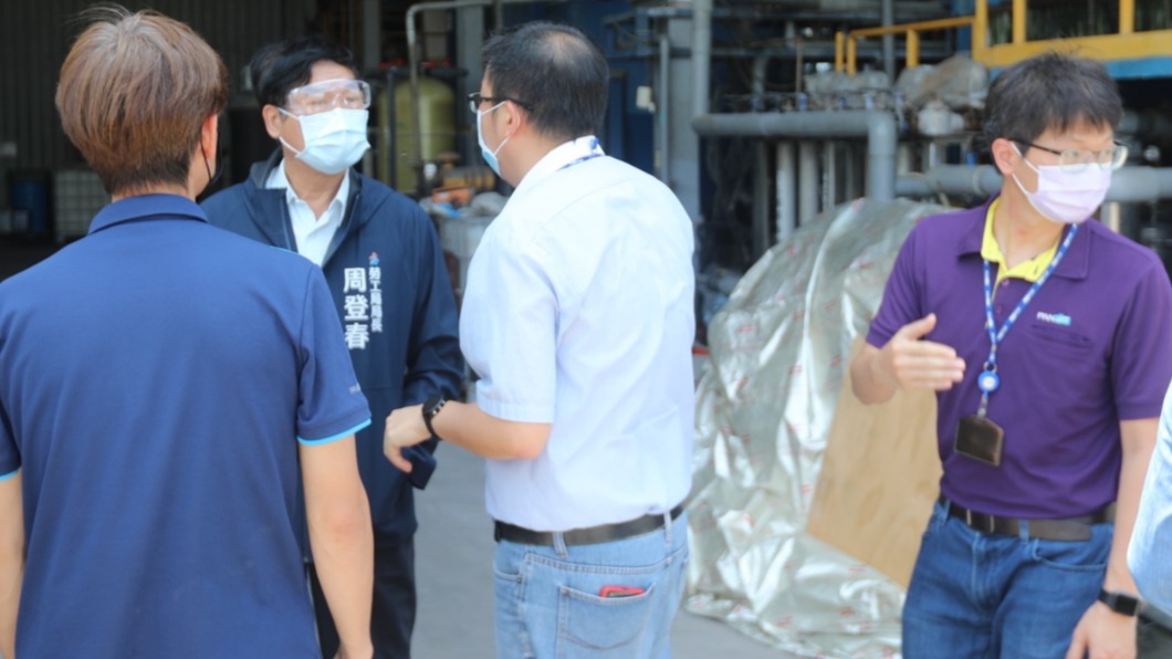 今端午連假仍前往視察。(圖/高雄市政府提供)