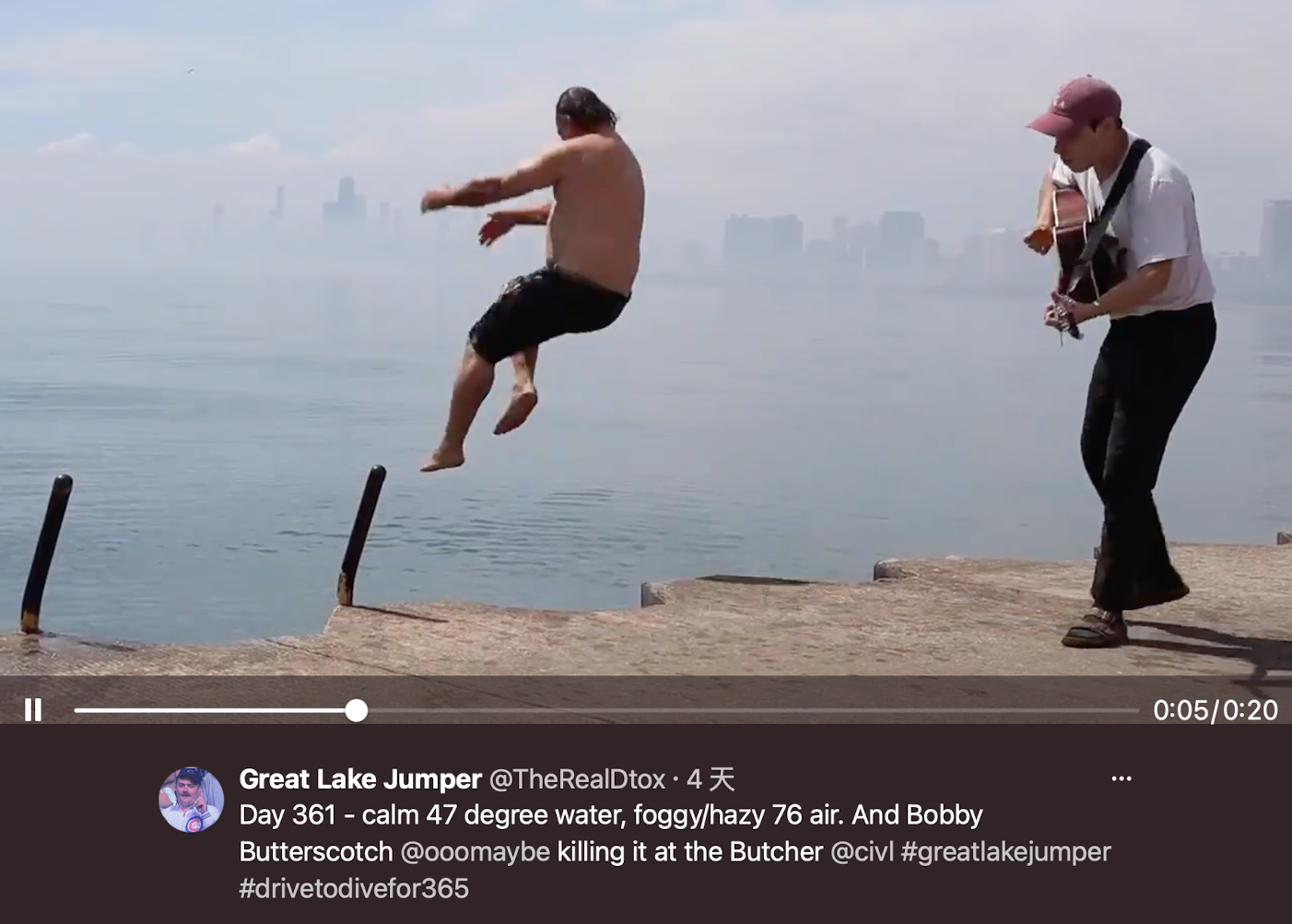 歐康納在推特上紀錄自己每天的跳湖影片。(圖/翻攝自Great Lake Jumper推特@TheRealDtox)