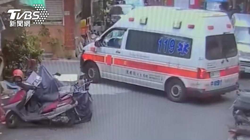 聽見警上門!竊賊爬窗欲逃跑 失足墜樓亡