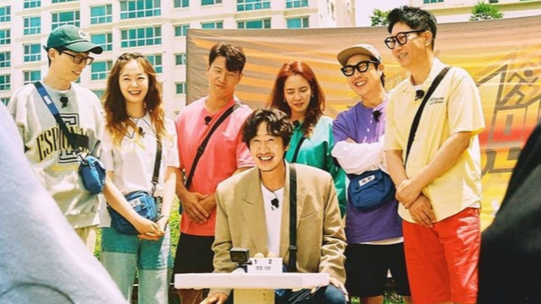 《Running Man》固定成員李光洙最後一集錄製團體照。（圖／翻攝自《RM》官方IG）