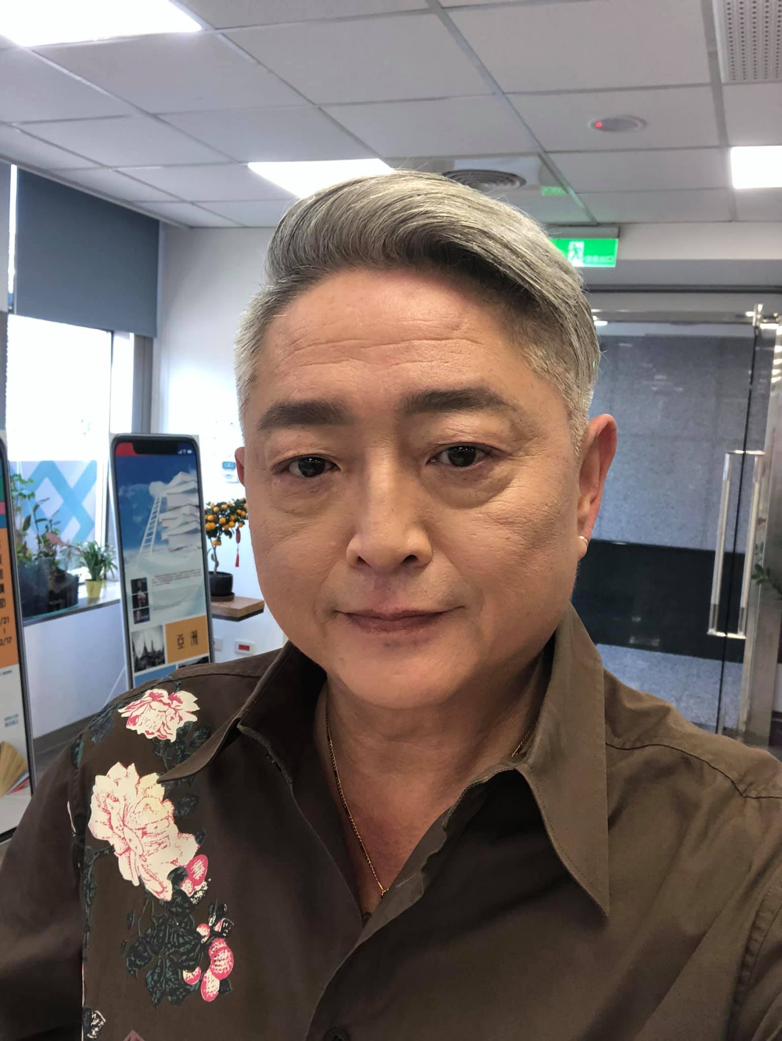 李國超和長青亦師亦友。(圖/翻攝自李國超臉書)