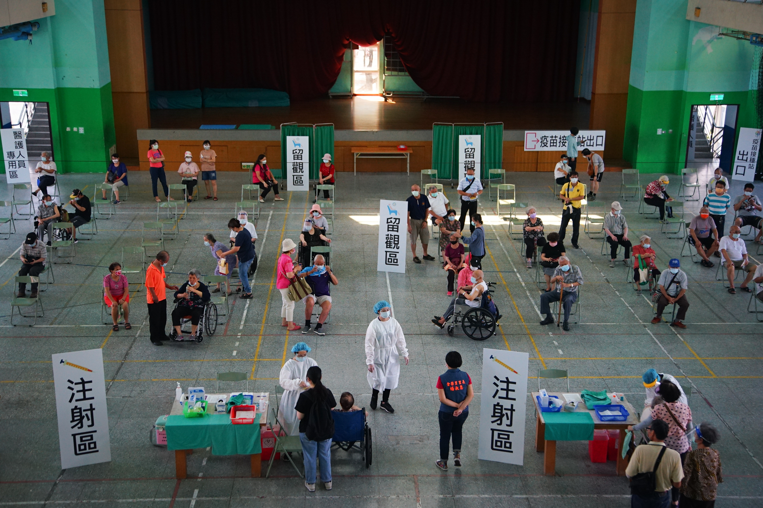 新北又2例打AZ疫苗後死亡　長輩接種率滑落