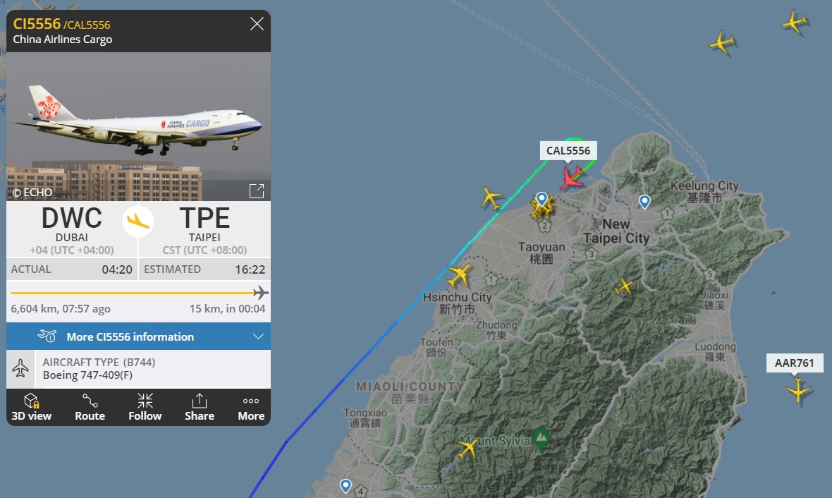 華航貨機CI-5556貨機載運24萬劑莫德納疫苗抵台。（圖／翻攝自flightradar24.com）