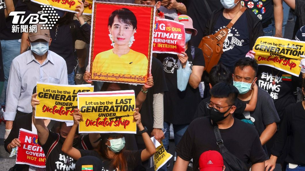 台灣也曾在五月初發起聲援緬甸的活動。(圖/達志影像 路透社)