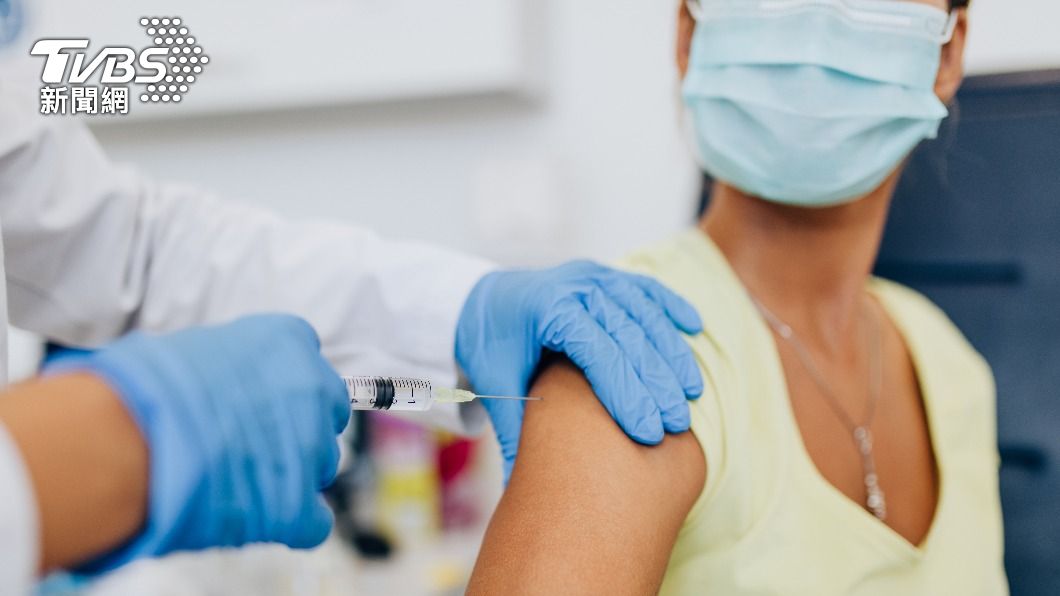 日本學者主張仿效歐美釋出疫苗施打誘因。(示意圖/shutterstock 達志影像)