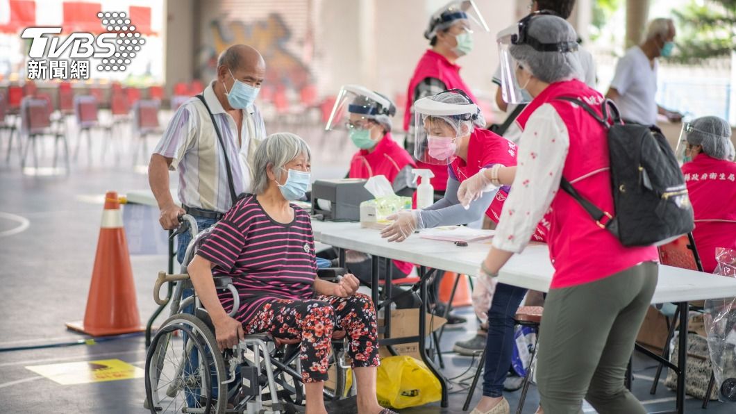 南投疫苗接種報到僅20多人 疑受猝死事件影響