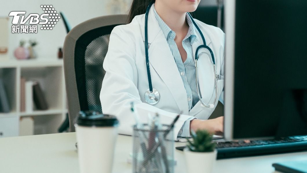 醫師列出打完疫苗後需要就醫的3大情況。(示意圖/Shutterstock達志影像)