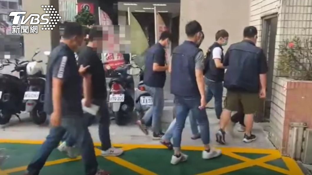 警方將持續追查其他3人到案說明。(圖/TVBS)