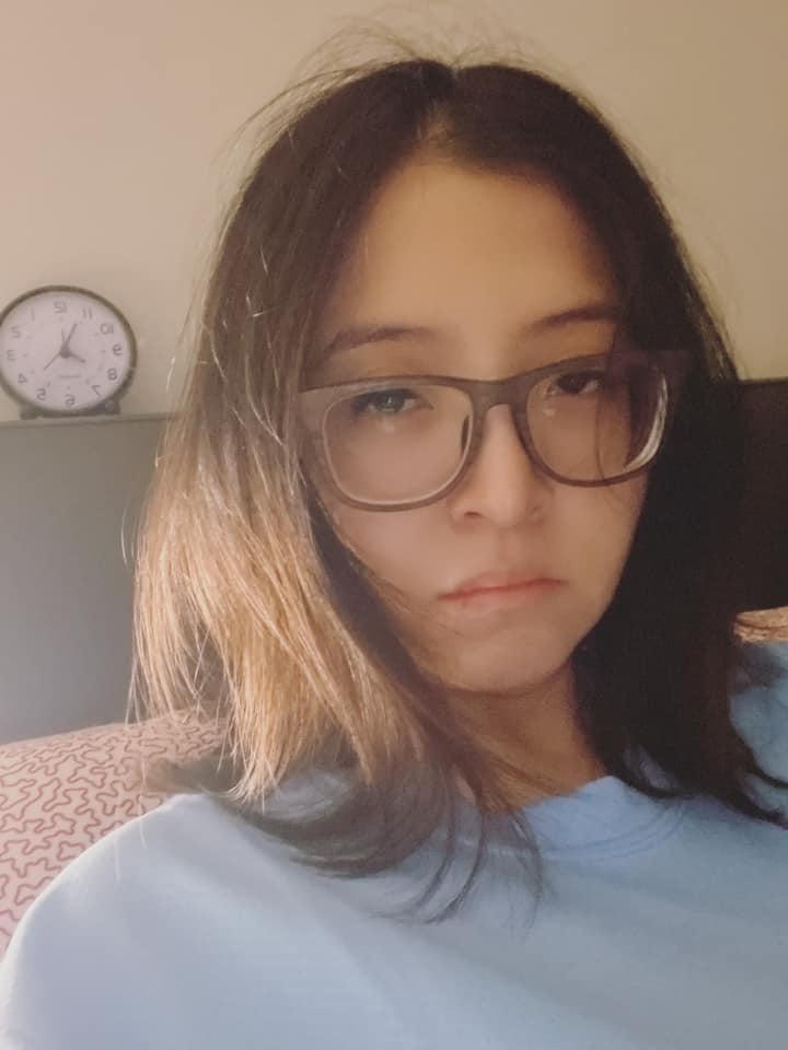 李亮瑾深夜忙照顧孩子。(圖/翻攝自李亮瑾臉書)