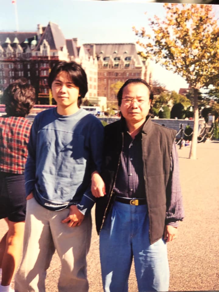 廖錦德曬舊照,祝爸爸廖峻生日快樂。(圖/翻攝自廖峻/錦德臉書)