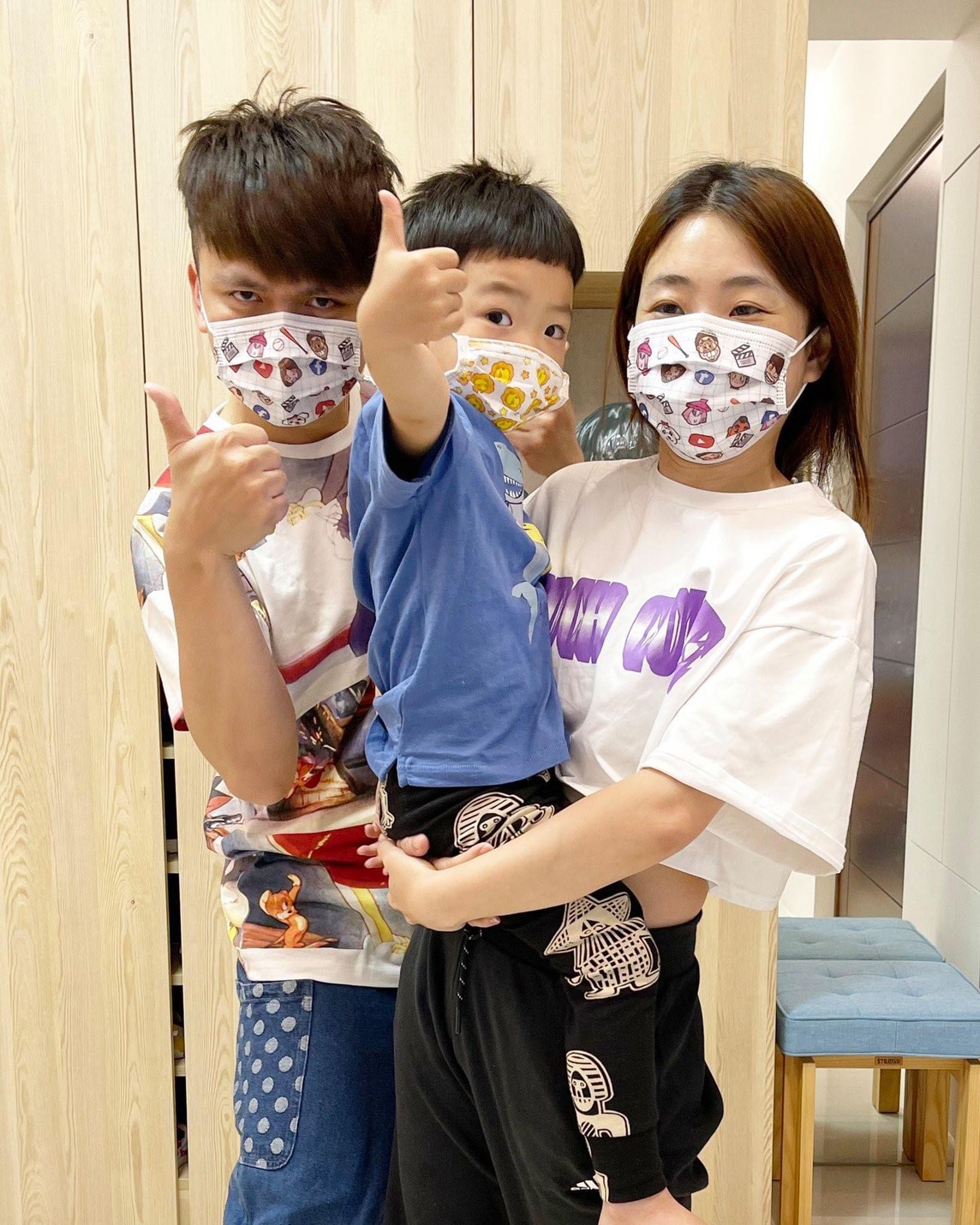蔡阿嘎與二伯認為從小就要培養孩子不責怪他人的習慣。(圖/翻攝自蔡阿嘎臉書)