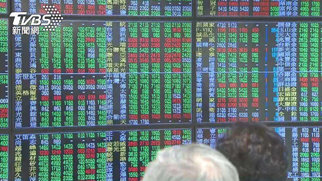 台股走跌,唯獨資金簇擁的航運股逆風前行。(示意圖/TVBS)