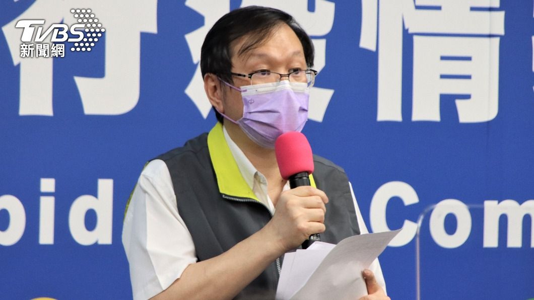 莊人祥說明接種疫苗不良事件通報狀況。(圖/指揮中心提供)