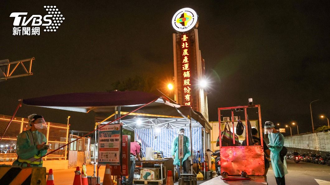 防北農疫情擴散 台東機場開放接觸行業自費快篩