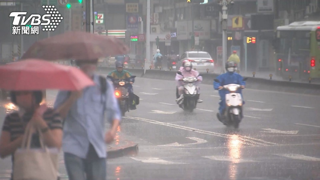 快訊／雨勢大！蘇花公路零星落石　機具進駐隨清