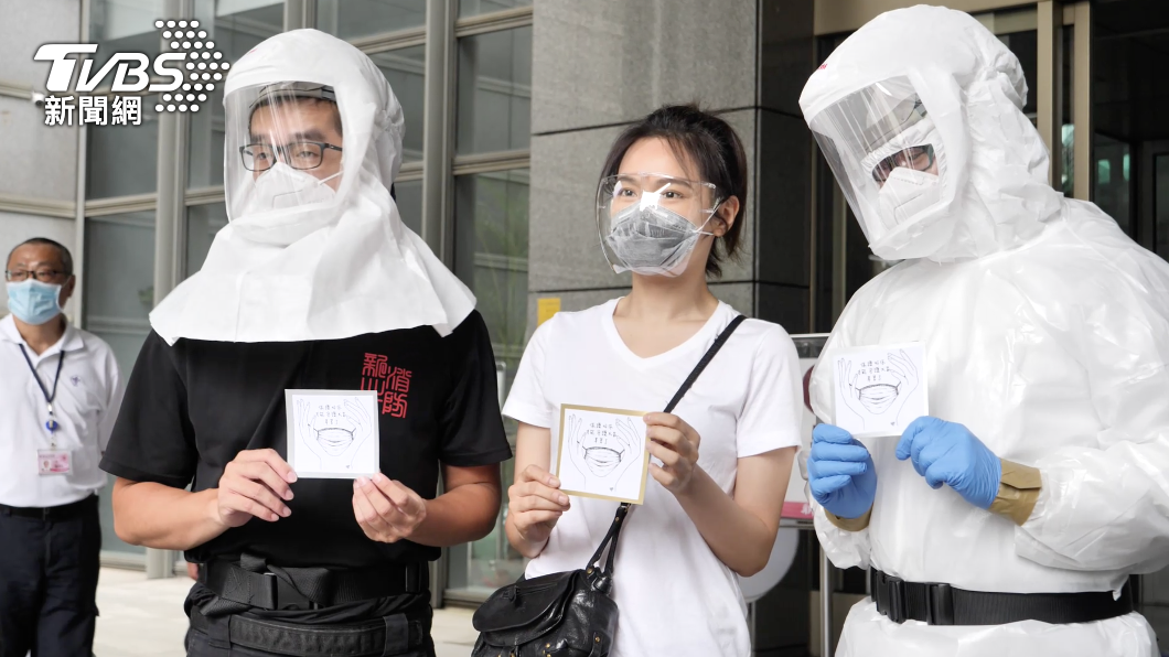 安以軒號召捐防疫神器!好友夏于喬嚮應 贈警消呼吸裝置