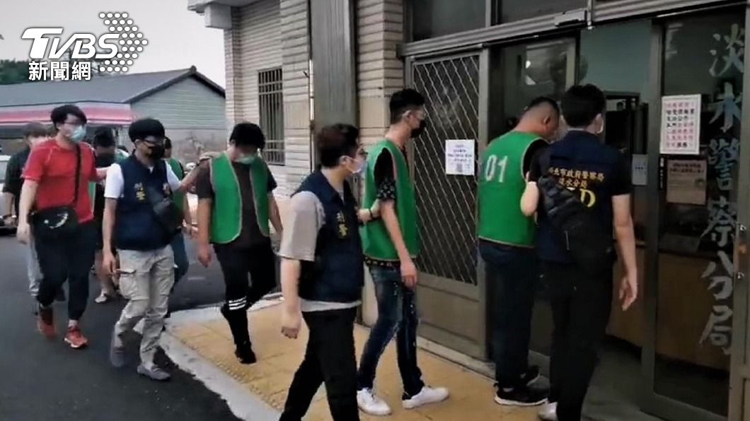 揪眾14打1 淡水警方速逮人送辦並依群聚開罰