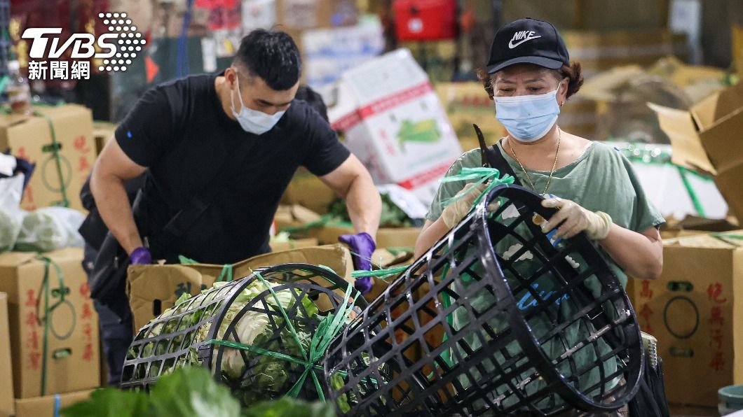擔心北農群聚衝擊 南市1807運銷人員優先打疫苗