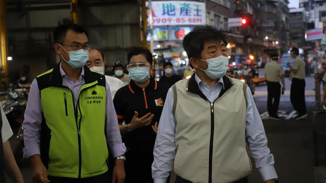 陳時中到場給予防疫建議。(圖/翻攝自陳吉仲臉書)