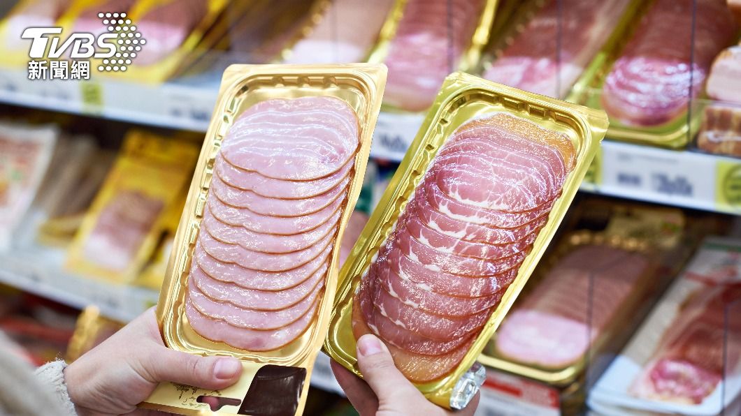 飲食太過於重口味、愛吃肉類也容易造成流汗後產生異味。(示意圖/shutterstock達志影像)