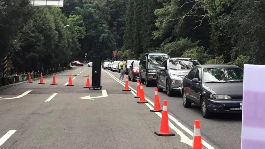 無視三級延長!日月潭湧車潮 網痛批「一群台灣鯛」