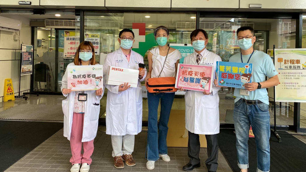 賈永婕為疫情每日馬不停蹄。(圖/翻攝自賈永婕臉書)