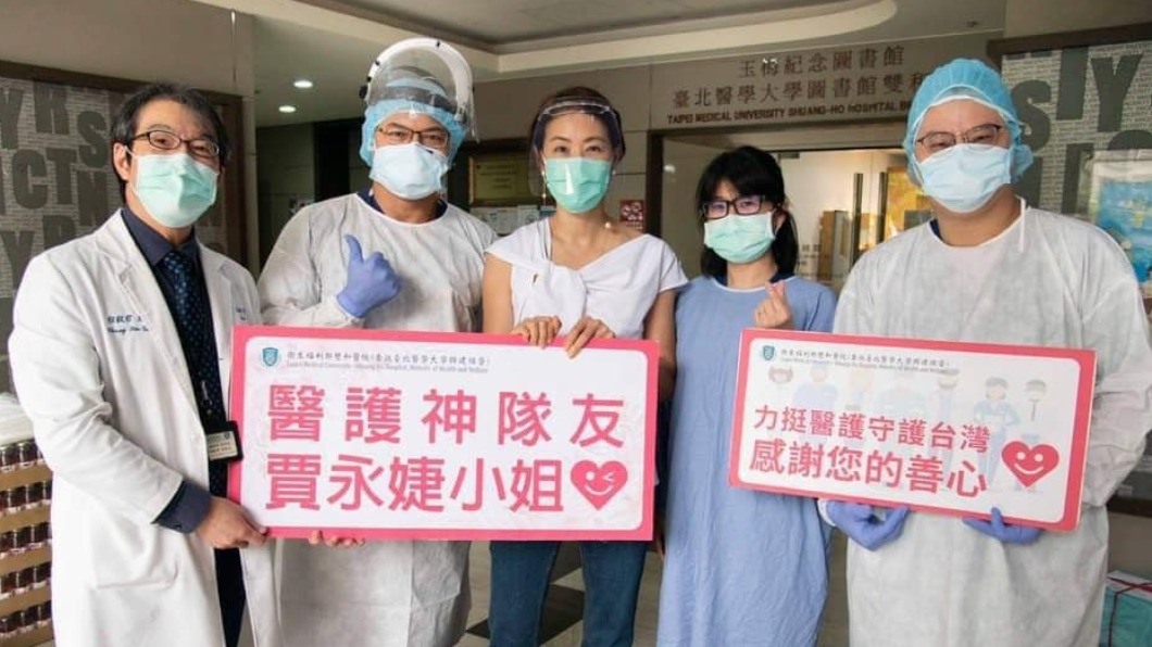賈永婕為台灣疫情付出不遺餘力。(圖/翻攝自賈永婕臉書)