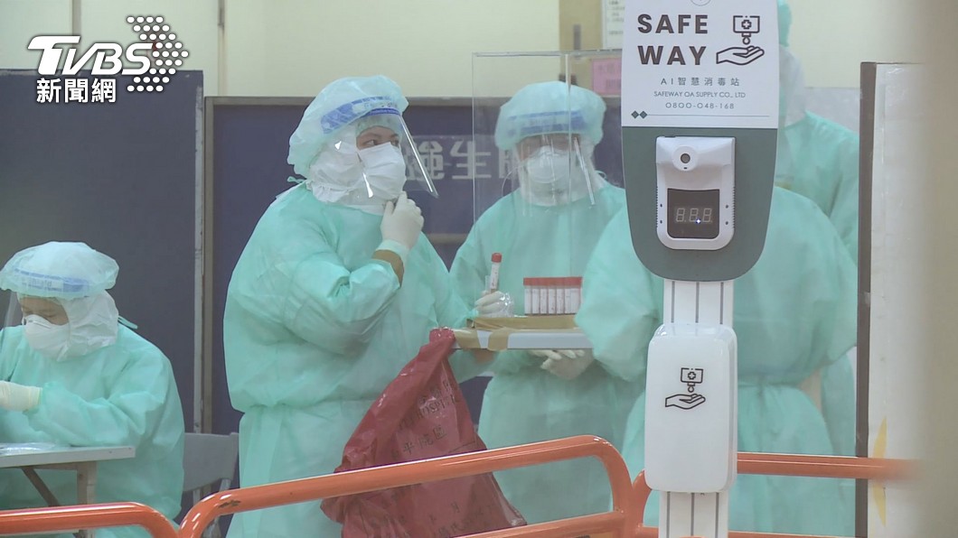 新竹市政府真的有發文,要求在居家檢疫民眾第五天到第七天去自費搭乘防疫計程車去採檢1次。(圖/TVBS)