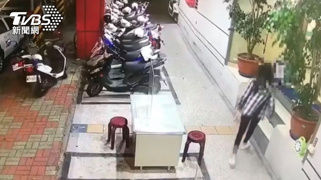凌晨衝派出所怒吿妨害名譽 警一查妙齡女身分竟為通緝犯