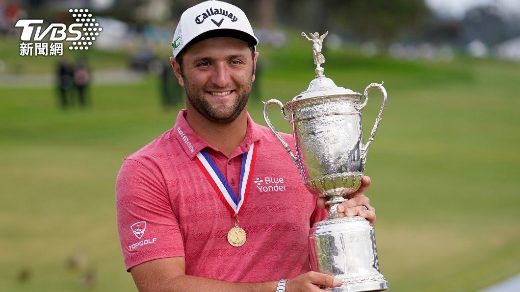 美國高爾夫公開賽選手喬恩·拉姆(Jon Rahm)差點因為確診而錯過冠軍。(圖/達志影像 美聯社)
