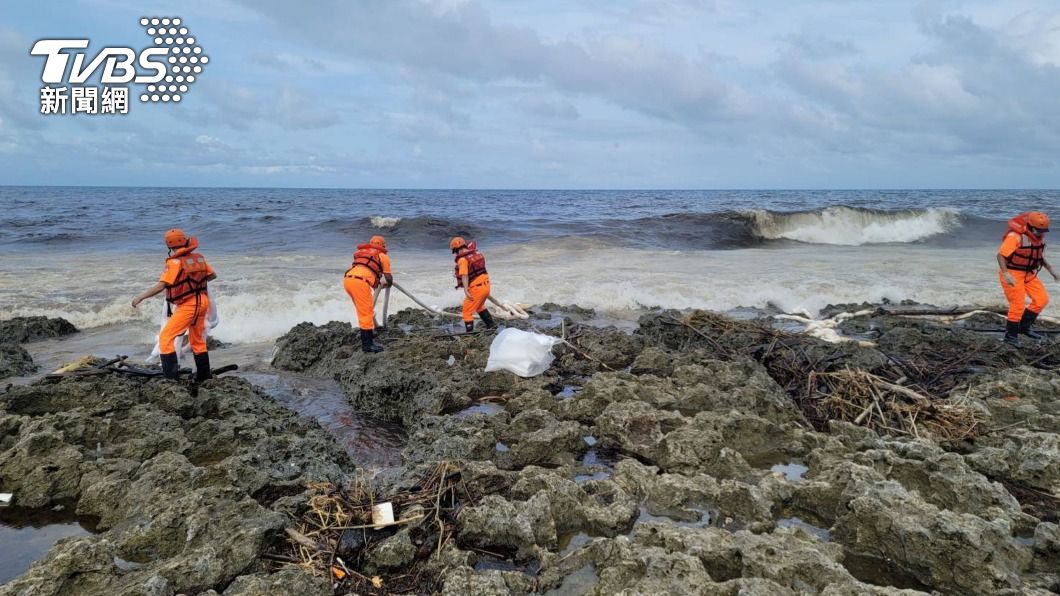 大林煉油廠外海油污　中油拚本週完成岸際清除