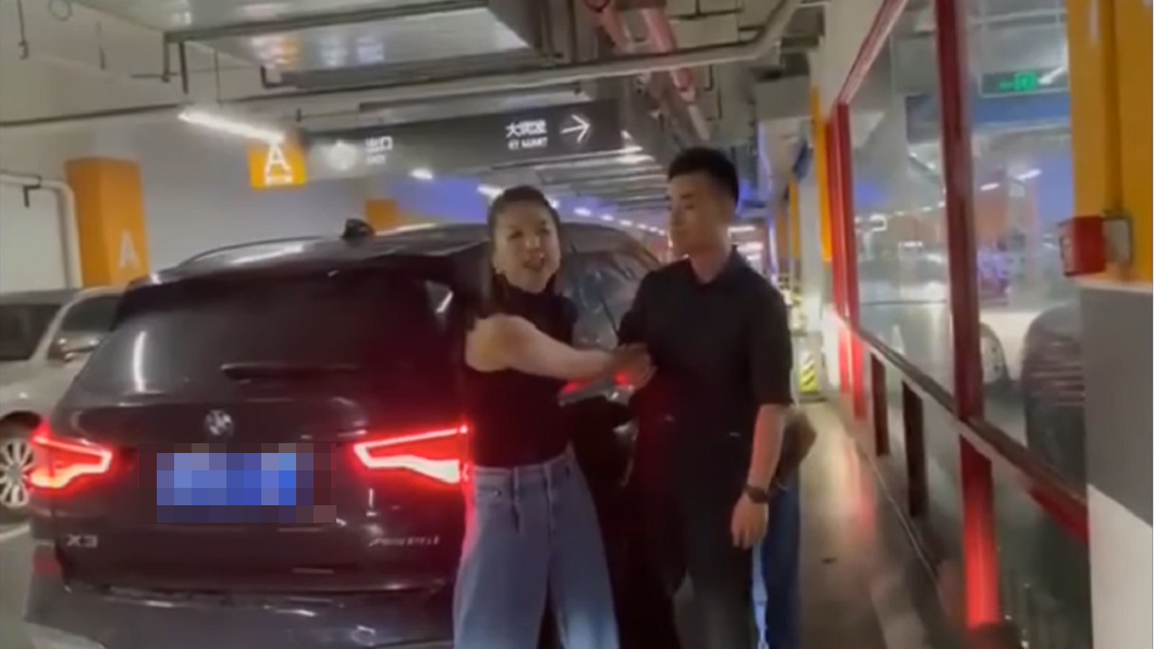 面對妻子控訴,律師尪嗆聲離婚讓妳一毛錢都拿不到。(圖/翻攝自YouTube「 破府沉纣」)