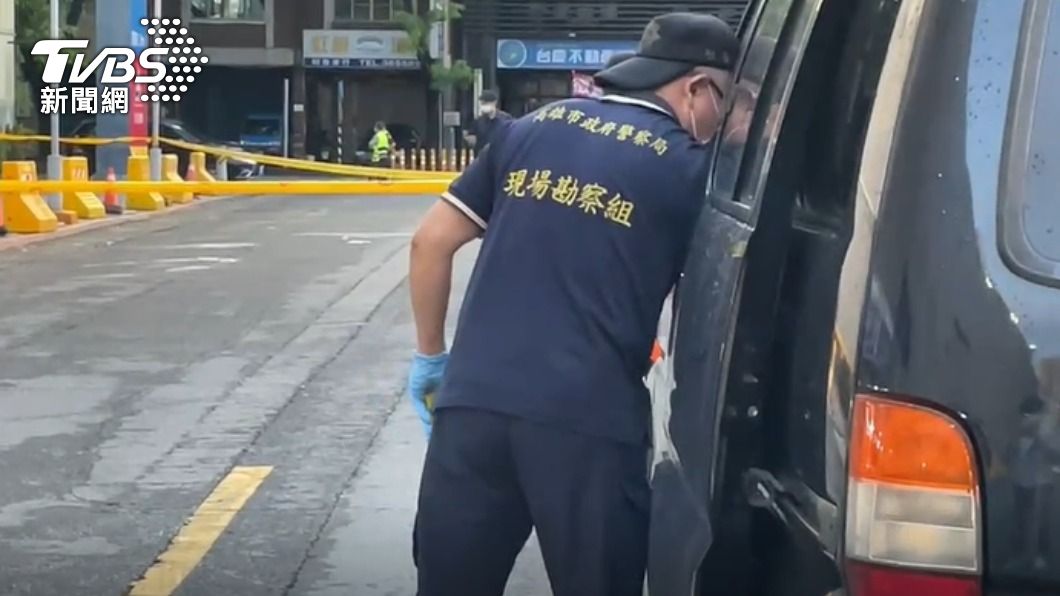 警方到場相驗。(圖/TVBS)