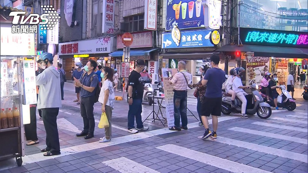 北市寧夏夜市已「微解封」。（圖／TVBS）