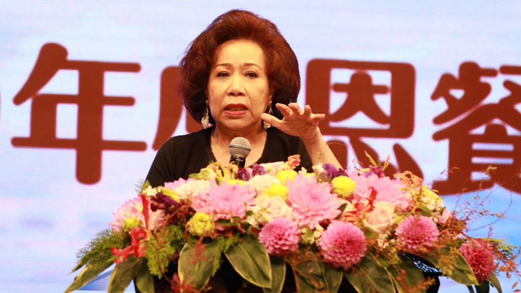 74歲黃越綏今突入院動刀！助理「揭驚人內幕」求幫集氣